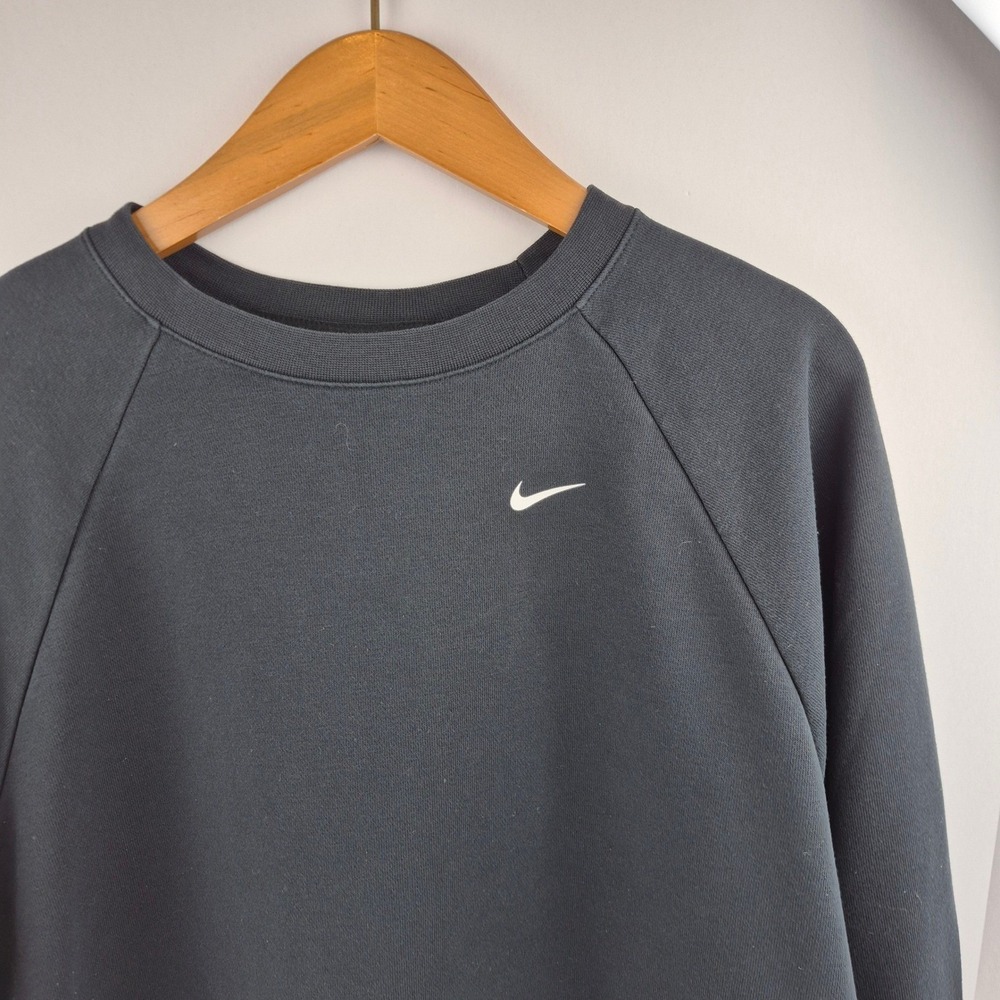 Nike Dri Fit Black Crew Neck Cropped Sweatshirt Pullover Athleisure L Cut-Outs - Picture 3 of 12
